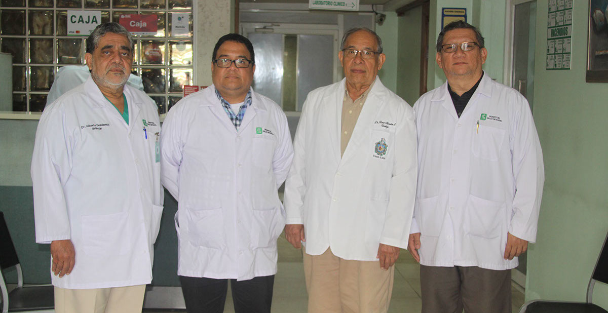 equipo de mèdicos uologos-crop-u23683